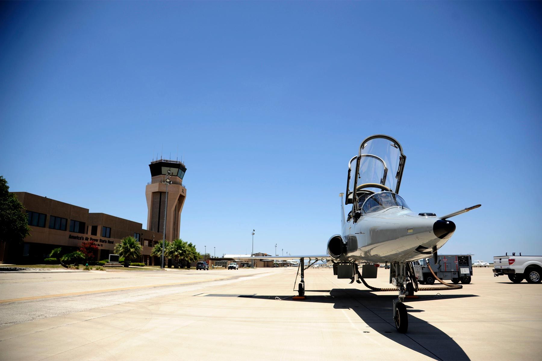 Total Hydraulic Failure Caused Deadly T-38 Crash in November, Air