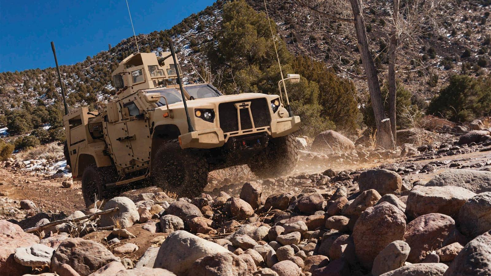 The Pentagon Just Inked a Contract for 2,700 More JLTVs