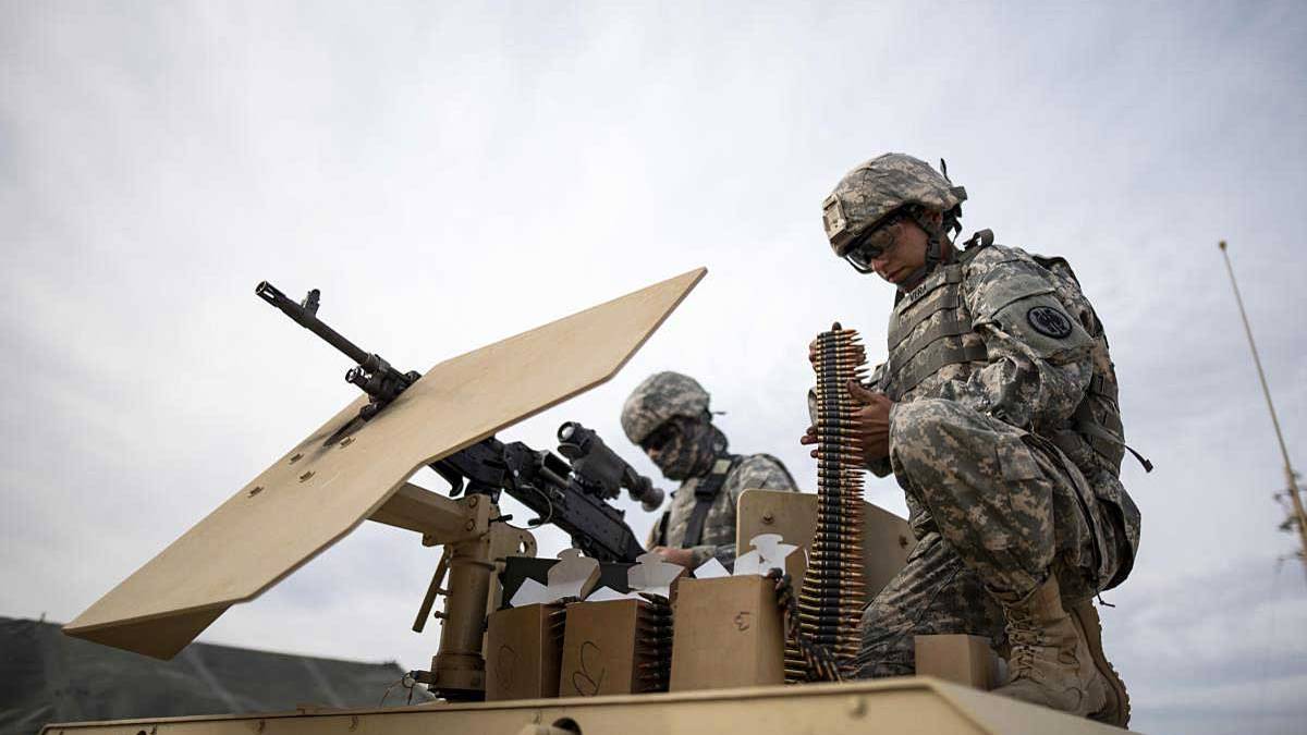 Army Opens Competition to Give Mobile Machine-Gunners a Better Optic