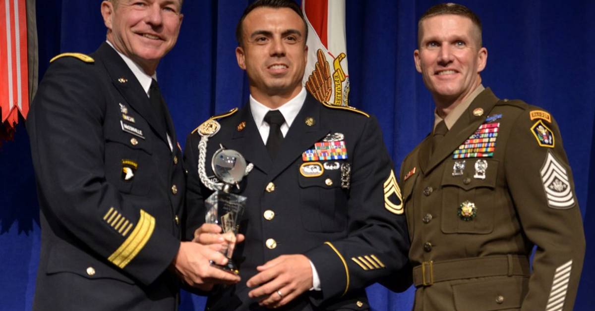 It's Official: Army Adopts Version of Pinks and Greens Uniform on Veterans Day It's Official: Army Adopts Version of Pinks and Greens Uniform on Veterans Day