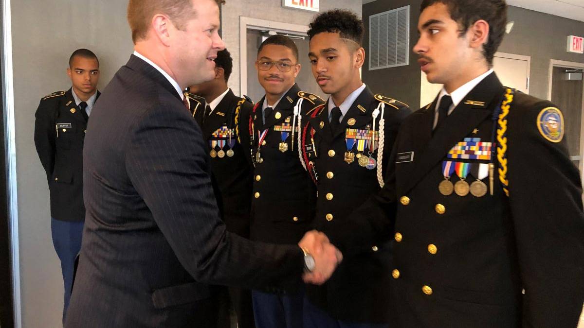 Facing Recruiting Shortfall, Army Brass Hit the Road in Search of New ...