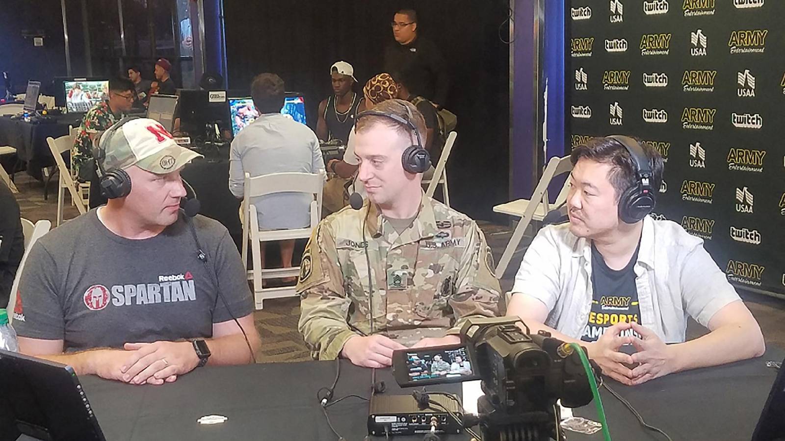Thousands of Soldiers Sign Up to Game on Army Esports Team