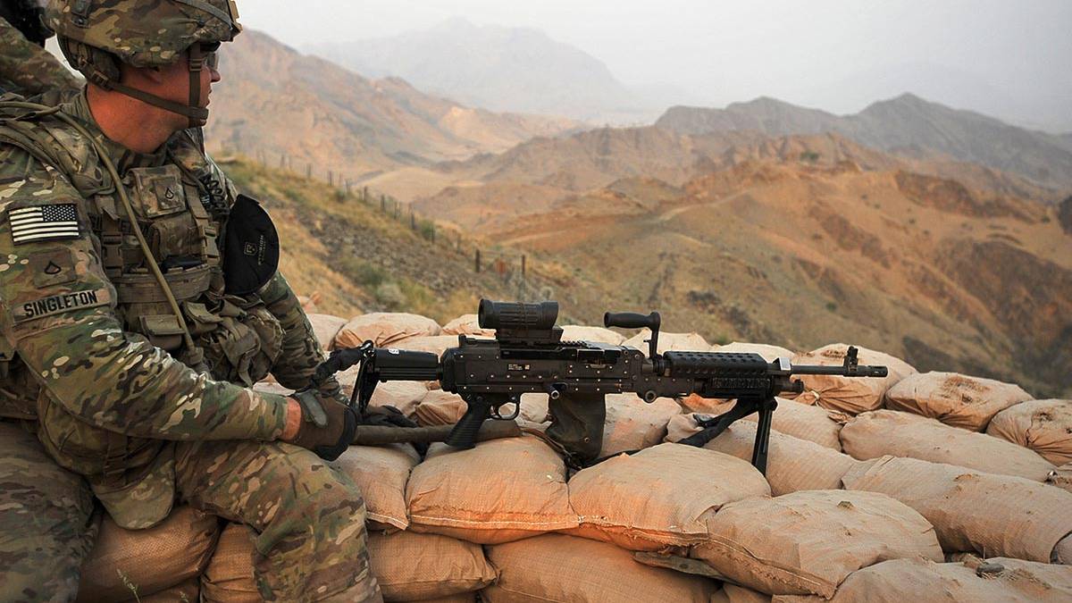 Army's New Lightweight Body Armor Plates Could Feature 'Shooter's Cut'