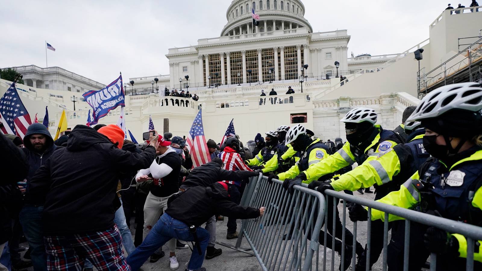 House Panel Spars Over Extremist Groups’ Recruiting of Veterans