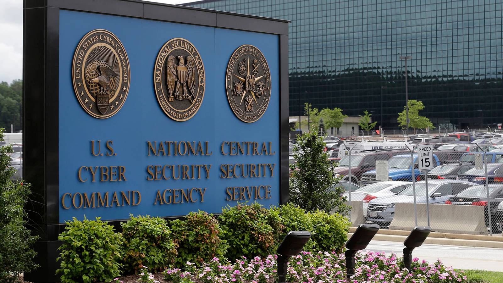 Classified US Intelligence Chat Rooms a 'Dumpster Fire' of Hate Speech ...