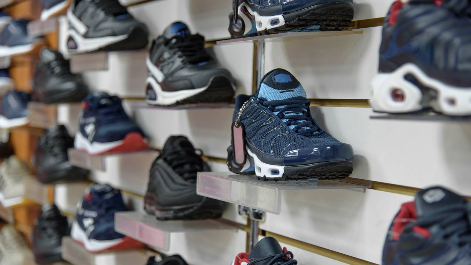 Where to Find Military Discounts on Shoes Where to Find Military Discounts on Shoes