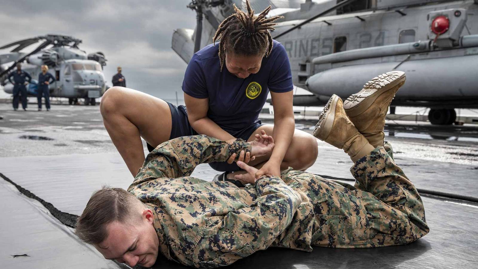 This Week's Top Military Photos: Keep Your Eye on the Bomb and Don't ...