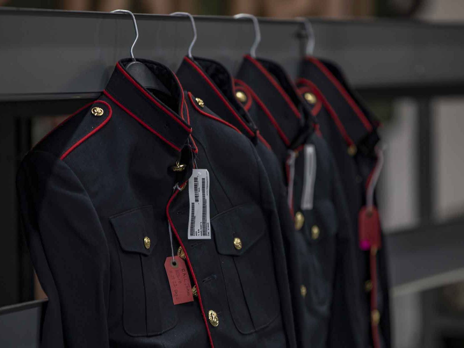 Marines in Dress Blues Who Brawled with Civilians in Texas Bar District Not Facing Punishment Marines in Dress Blues Who Brawled with Civilians in Texas Bar District Not Facing Punishment