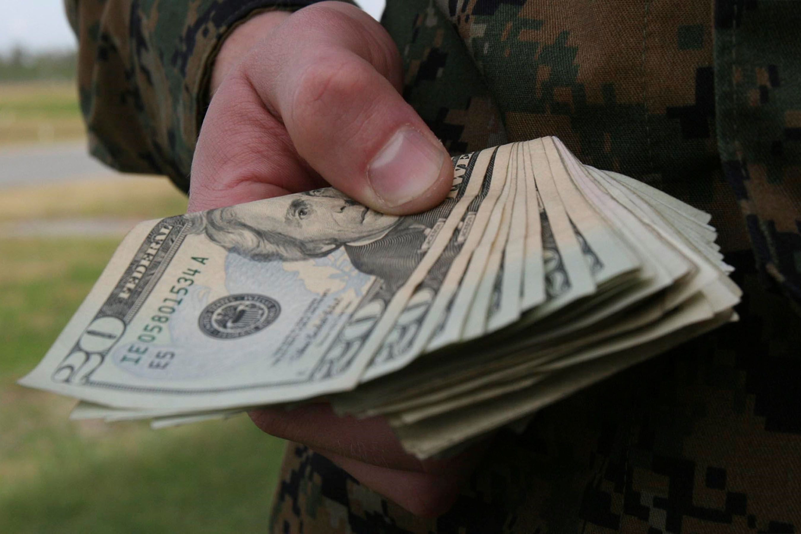 Military Members Have 2 Ways to Start Saving for Retirement
