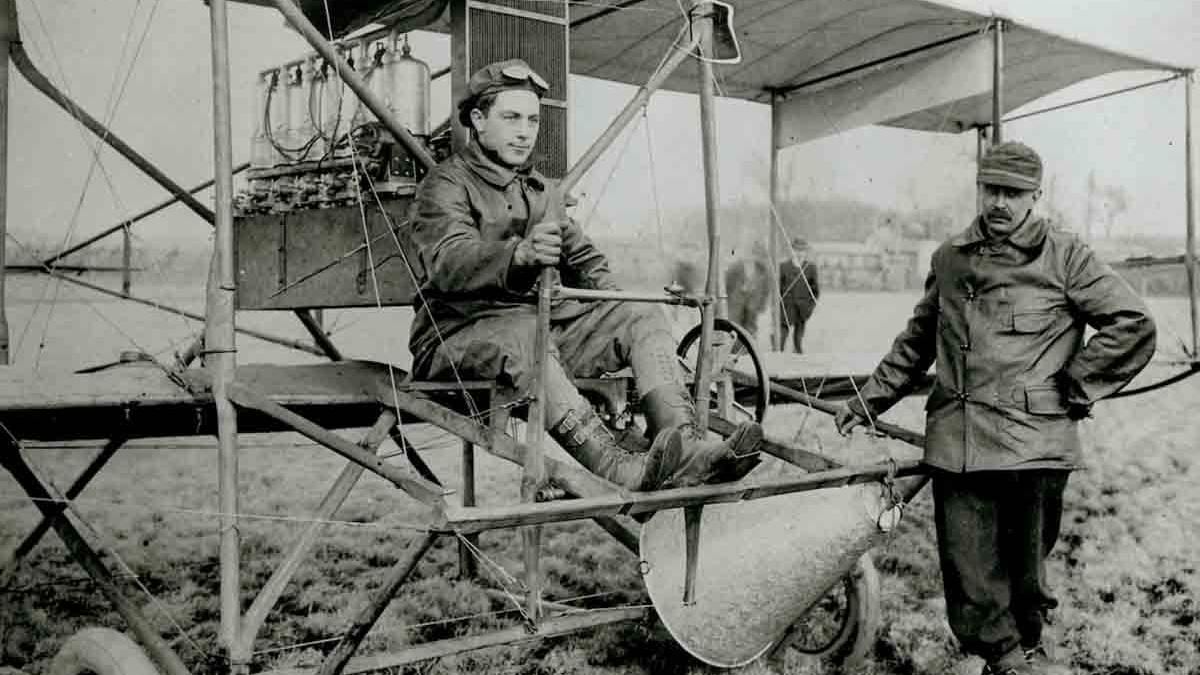 The First Parachute Jump from a Fixed-Wing Aircraft Was a Terrifying ...