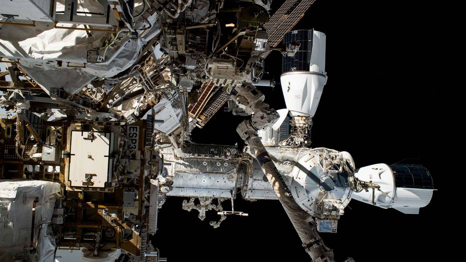 NASA Chooses SpaceX Vehicle to Deorbit ISS as Crews Take Cover from ...