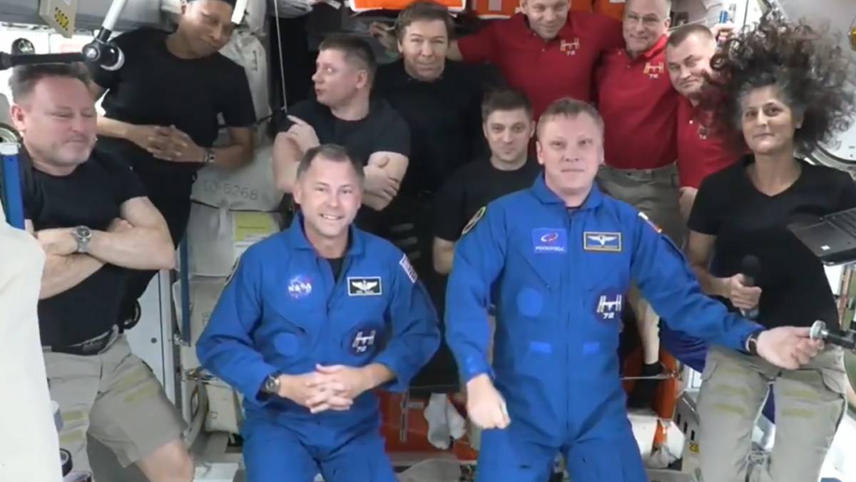 Space Force Colonel Becomes First Guardian to Launch into Space on NASA ...