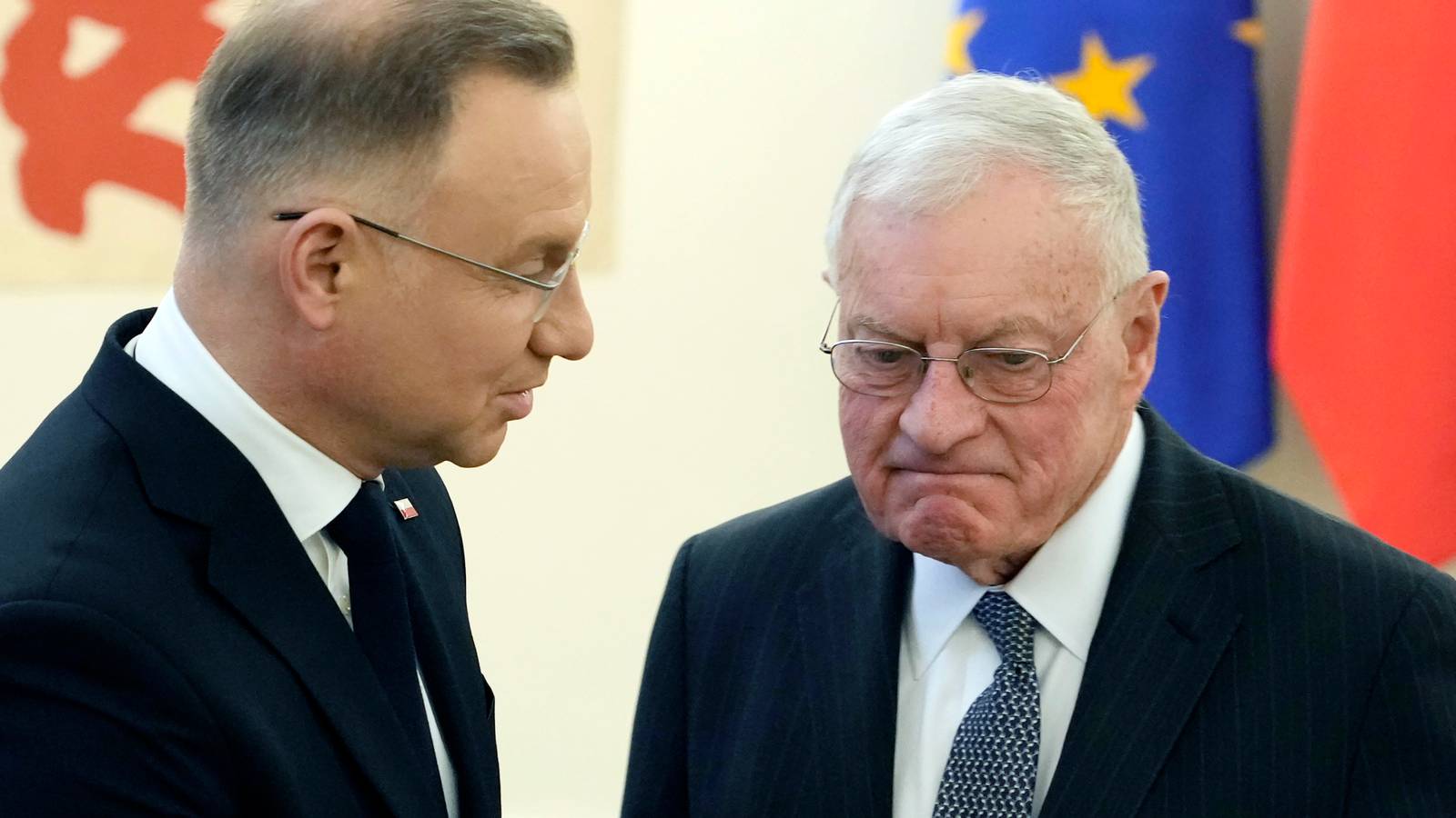 Polish President Says US Assures Him it Won’t Reduce Troop Levels as He ...