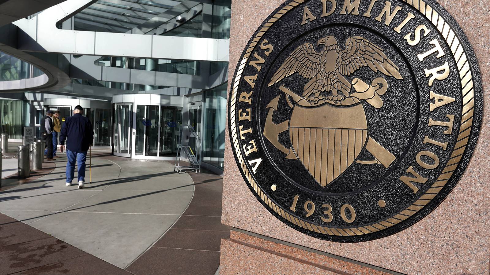 What's Open at VA During the Holidays? Here's What Veterans Need to Know