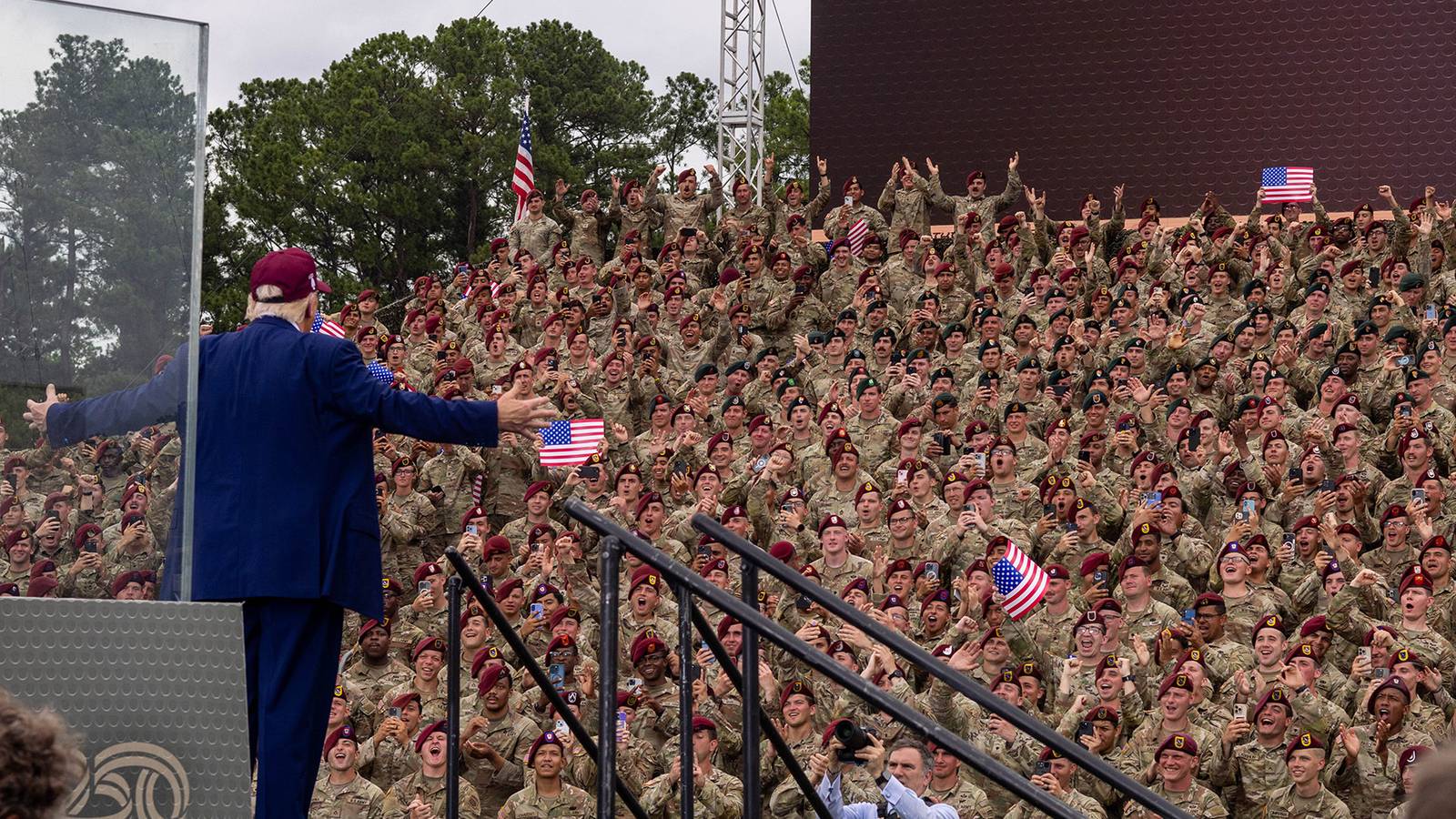 www.military.com