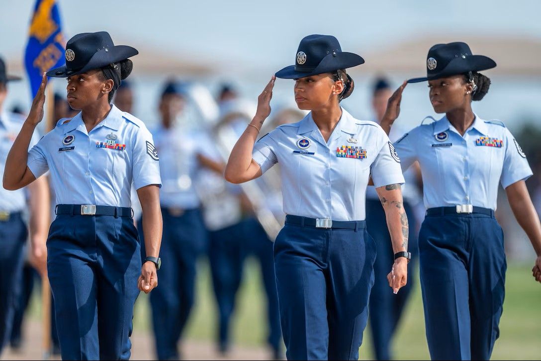 Quick Ship Military Jobs: How to Leave Fast & Earn $10K