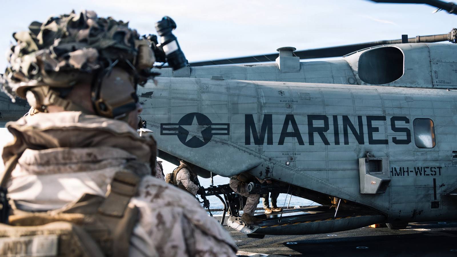 US Sends Another 2,500 Marines to Iran as Ground Option Emerges in War