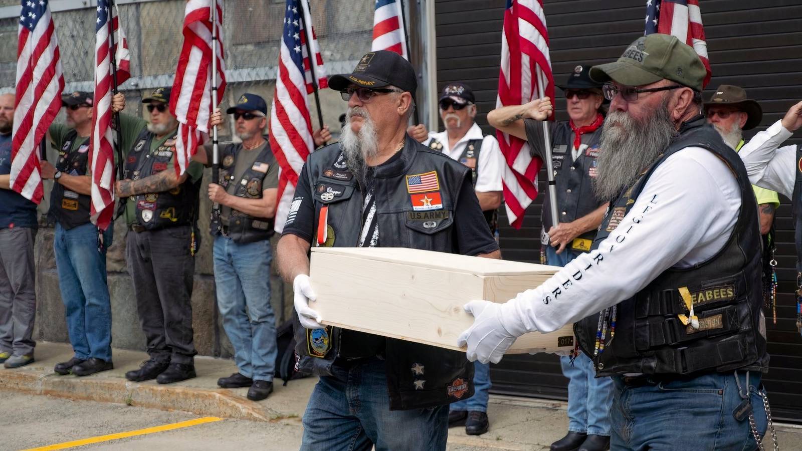 44 Revolutionary War Soldiers Finally Laid to Rest After 250 Years 44 Revolutionary War Soldiers Finally Laid to Rest After 250 Years