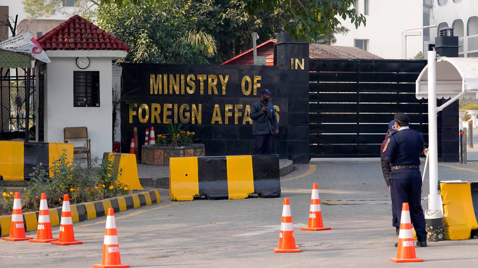 Pakistan Sheltered Iranian Warplanes During Recent US-Iran Crisis: Report Pakistan Sheltered Iranian Warplanes During Recent US-Iran Crisis: Report
