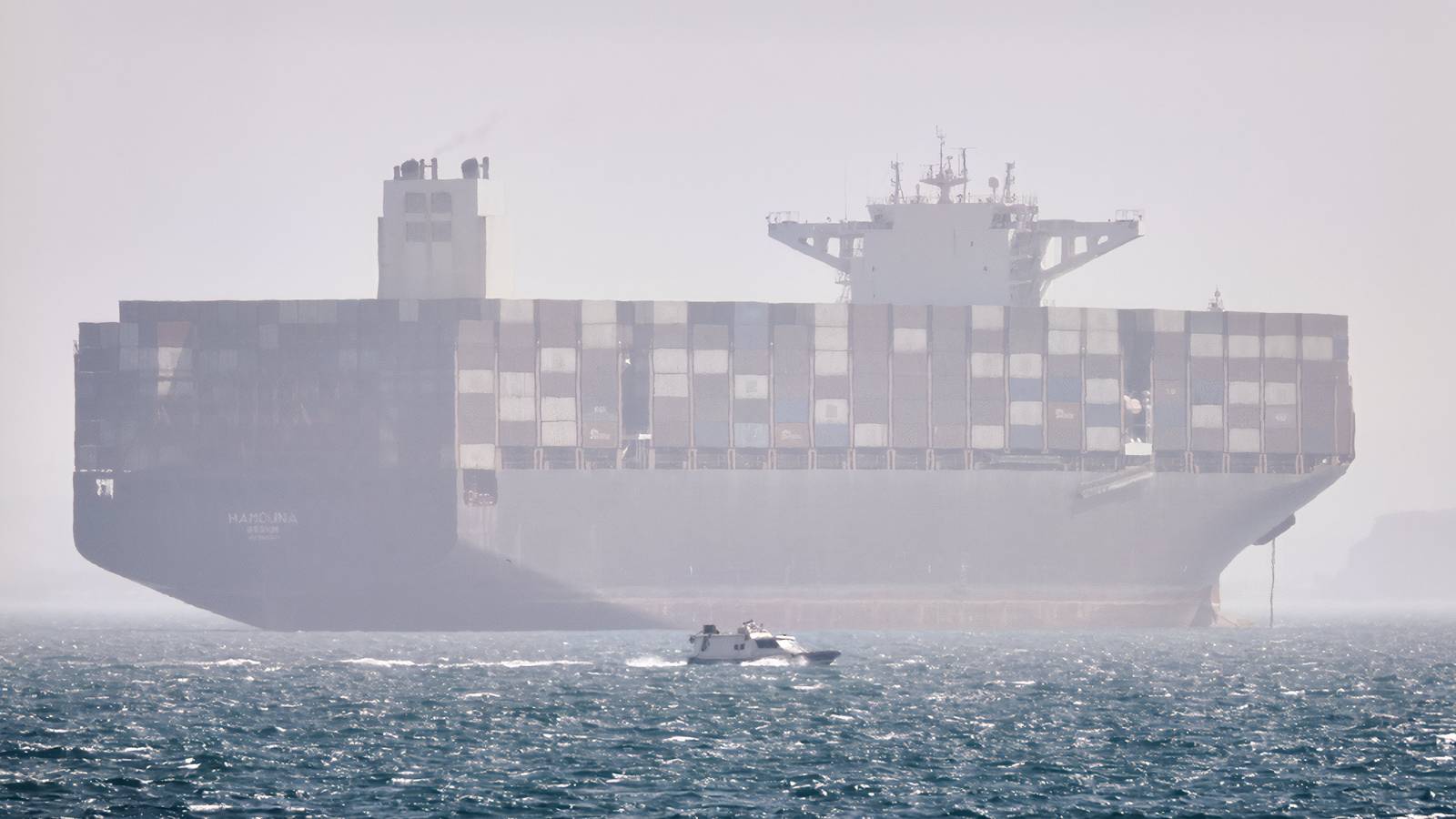 US Forces Fled After Strait of Hormuz Missile Attack US Forces Fled After Strait of Hormuz Missile Attack