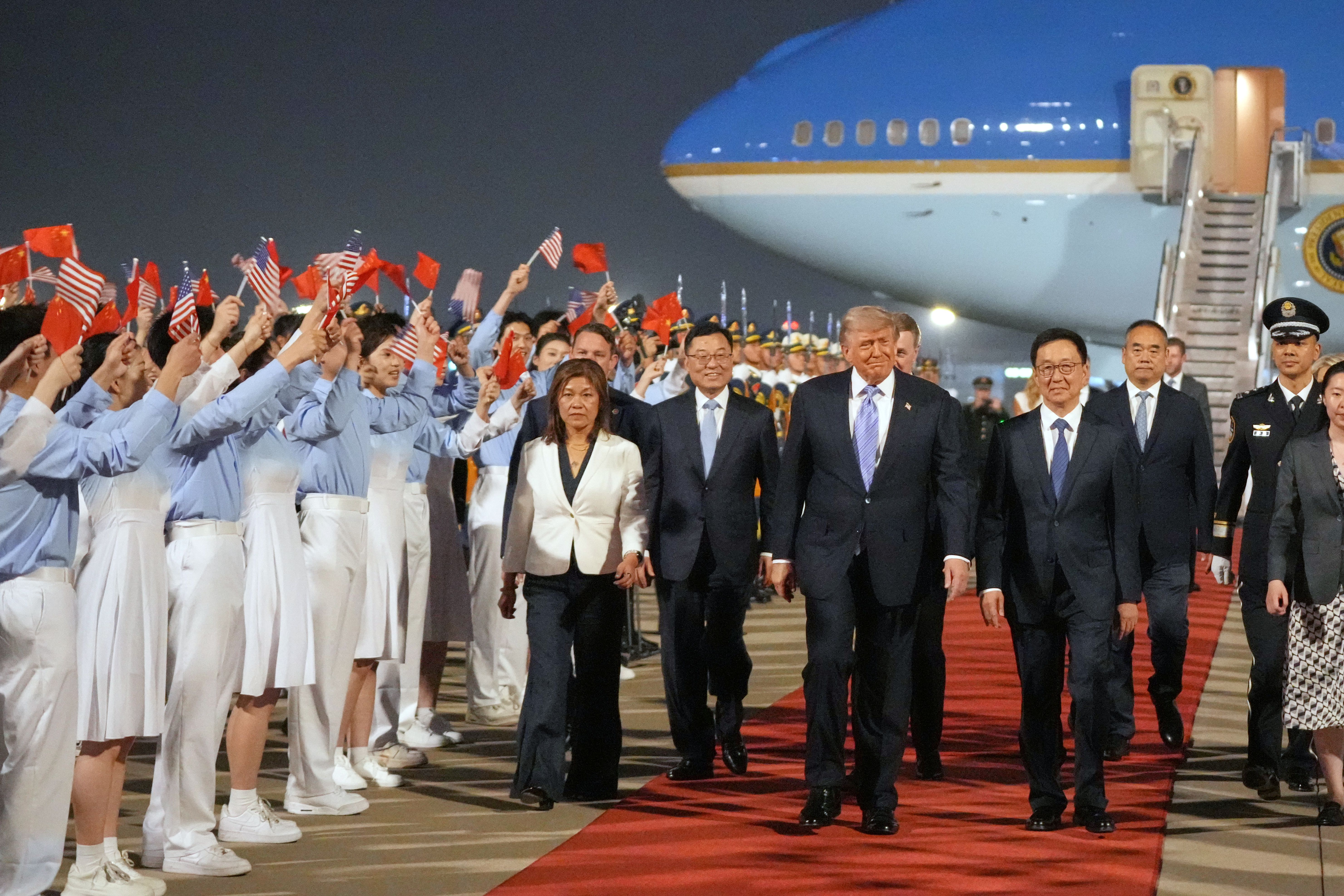 Trump Arrives in Beijing for Talks With China’s XI on Iran War, Trade and US Arms Sales to Taiwan
