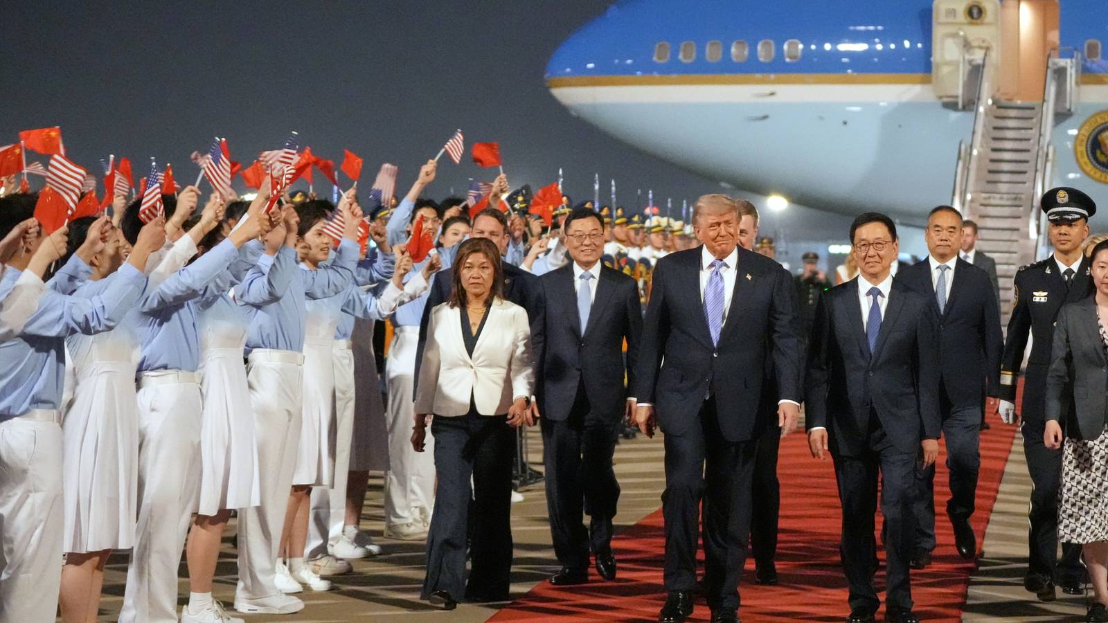 Trump Arrives in Beijing for Talks With China’s XI on Iran War, Trade and US Arms Sales to Taiwan Trump Arrives in Beijing for Talks With China’s XI on Iran War, Trade and US Arms Sales to Taiwan