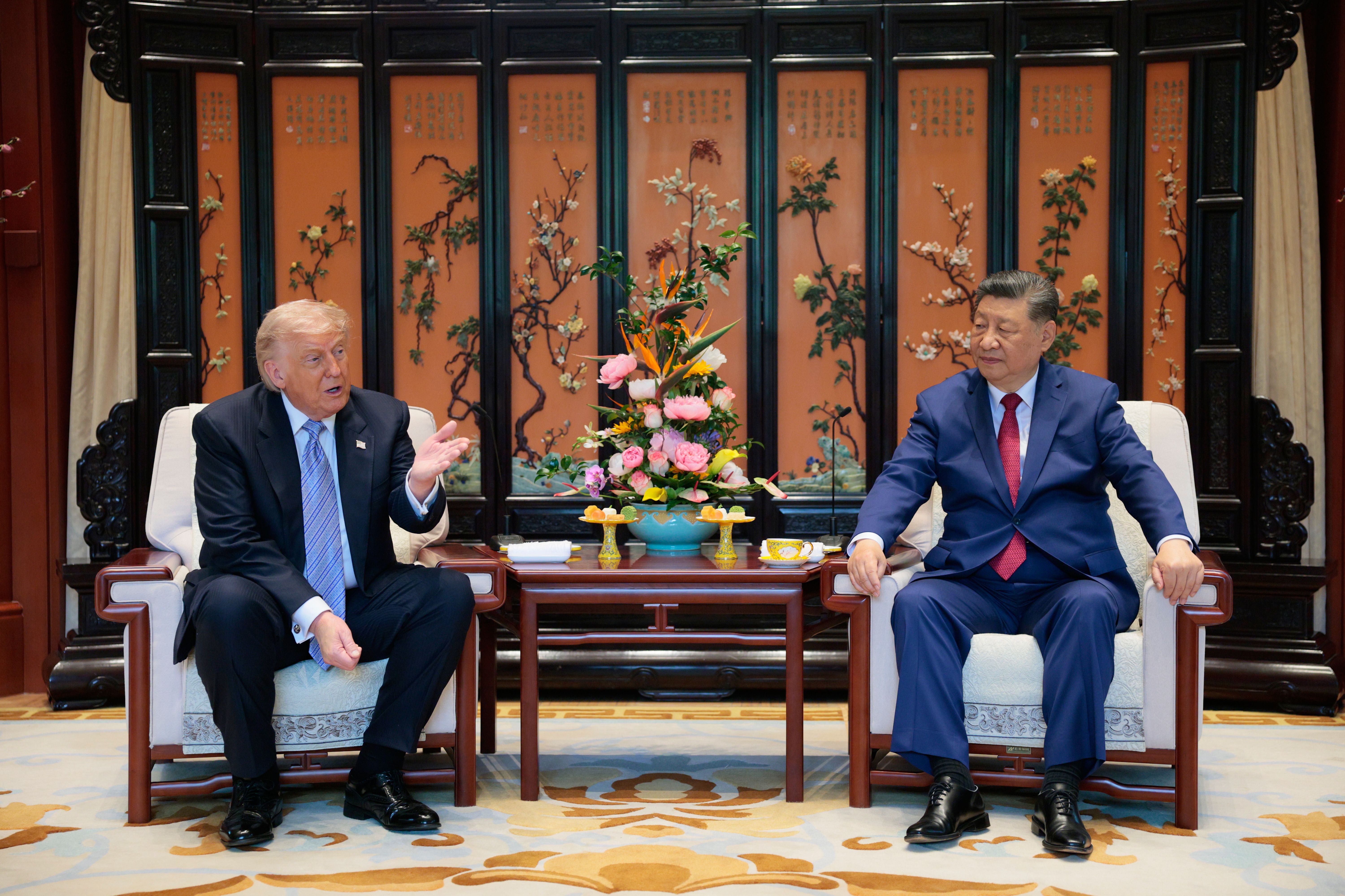 Trump Uses Taiwan Arms Sale as 'Negotiating Chip' Against China After Xi Summit official image