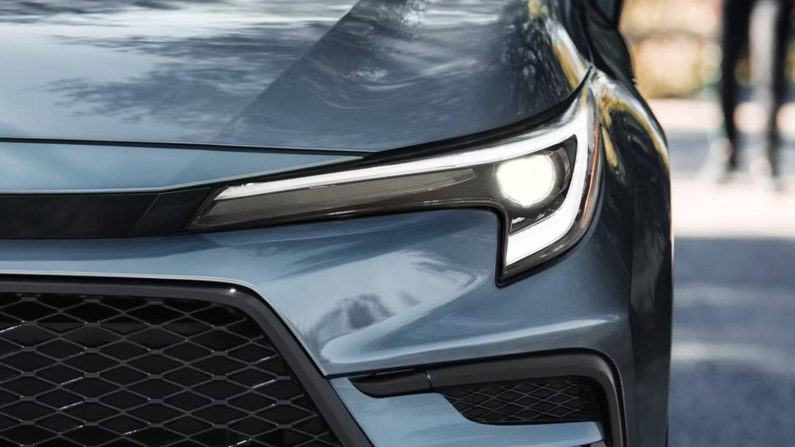 This Toyota Hybrid Offers AWD, Costs Less, And Matches The Civic Hybrid’s Fuel Economy This Toyota Hybrid Offers AWD, Costs Less, And Matches The Civic Hybrid’s Fuel Economy
