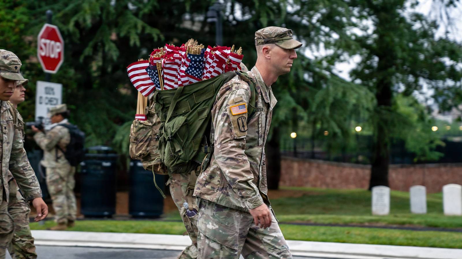 ‘Old Guard’ Soldiers Place 260,000 Flags at Arlington for Memorial Day ‘Old Guard’ Soldiers Place 260,000 Flags at Arlington for Memorial Day