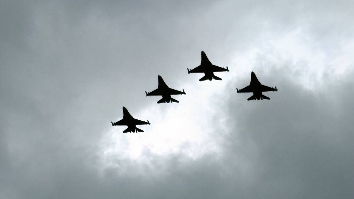 Military Flyover Hits 3-Second Target to Officially Open Indianapolis 500 Military Flyover Hits 3-Second Target to Officially Open Indianapolis 500