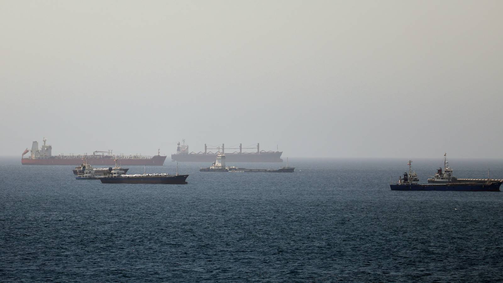 US Strikes Iranian Missile, Drone Sites in Retaliatory Strait of Hormuz Attack US Strikes Iranian Missile, Drone Sites in Retaliatory Strait of Hormuz Attack