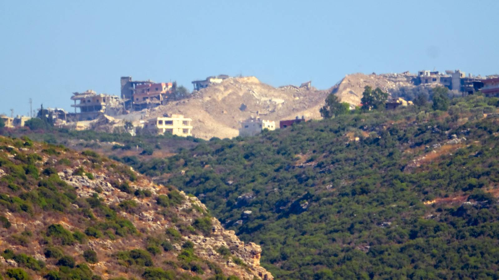 Lebanon-Israel Pact Fragile After Hezbollah’s Vow of Disruption Lebanon-Israel Pact Fragile After Hezbollah’s Vow of Disruption
