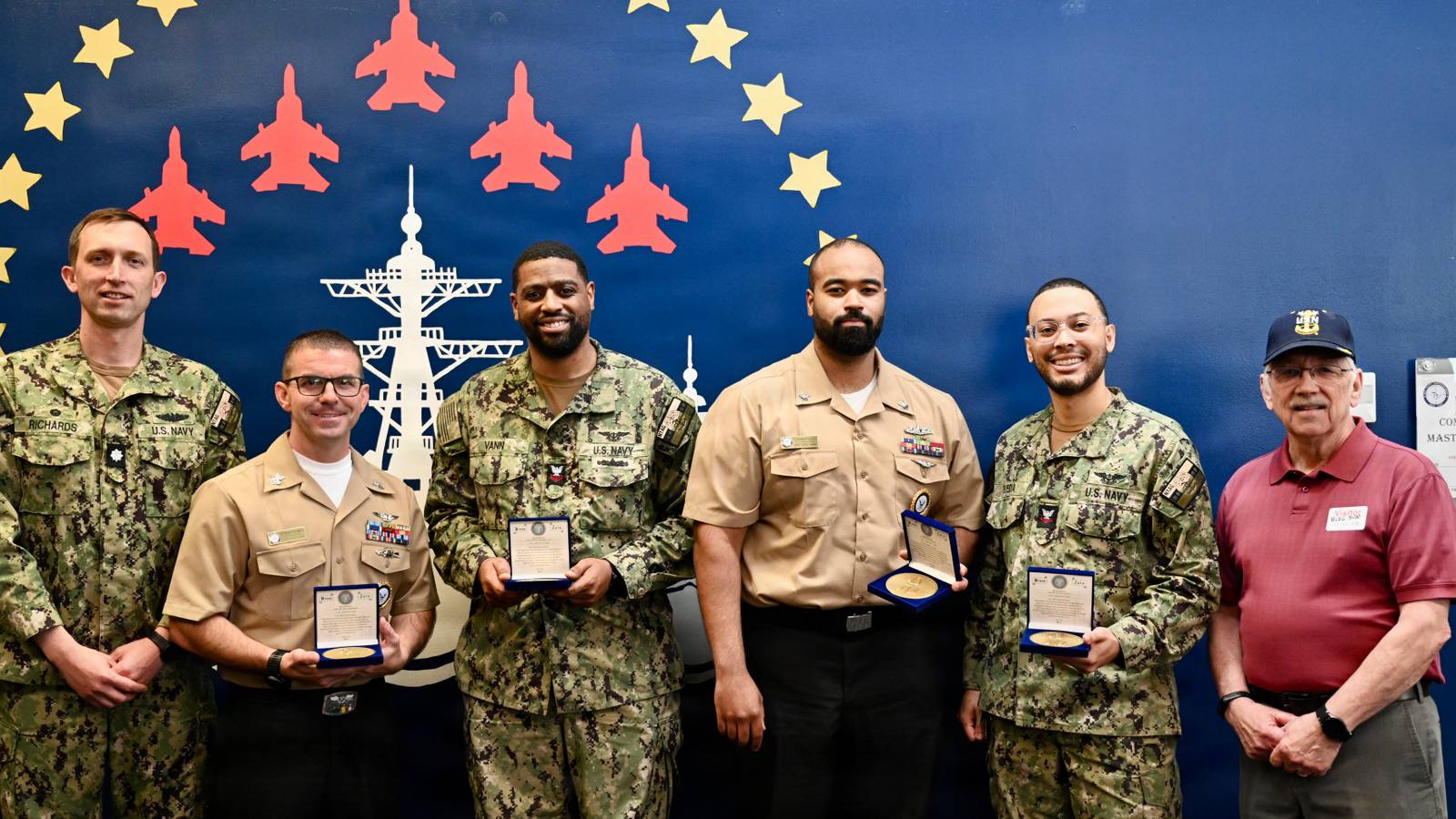 Navy Says Beards Are a Safety Risk, Gives Sailors 1 Year to Shave Navy Says Beards Are a Safety Risk, Gives Sailors 1 Year to Shave
