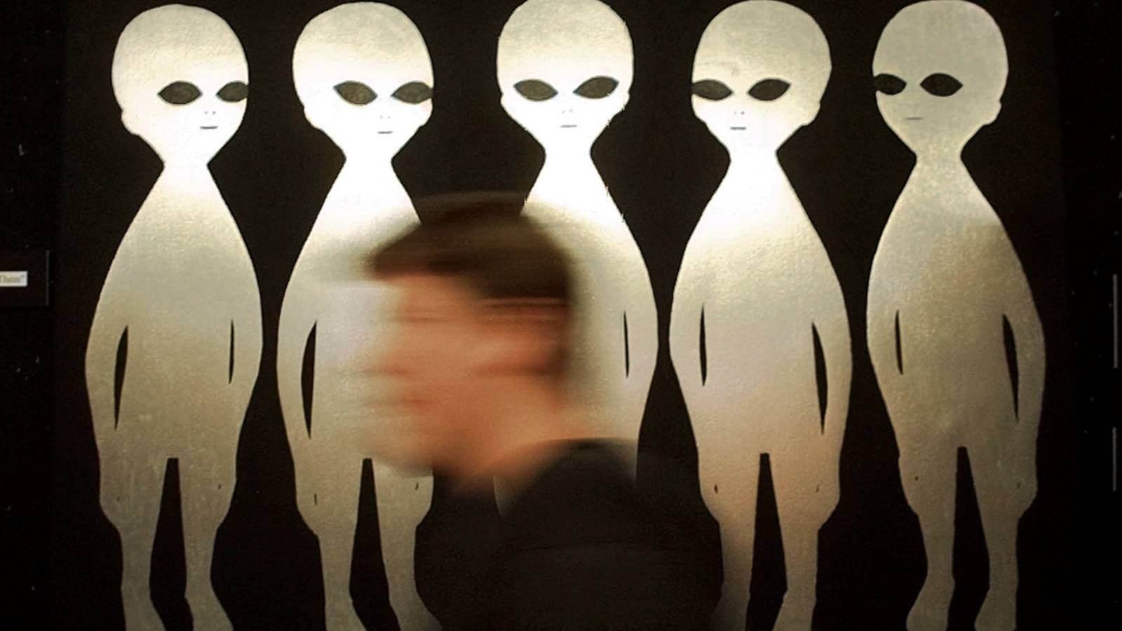 Harvard Professor with Polarizing Alien Theories Is Picked to Lead New White House UFO Council Harvard Professor with Polarizing Alien Theories Is Picked to Lead New White House UFO Council