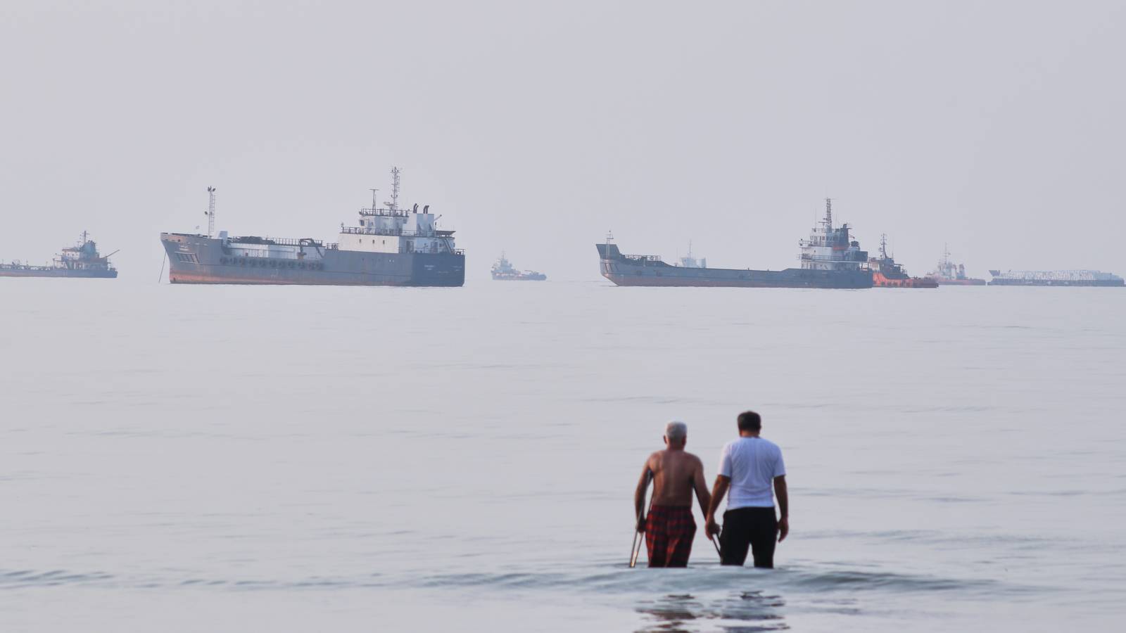 Mediators See Progress in Diplomatic Efforts to Halt Iran War, 2 Regional Officials Say