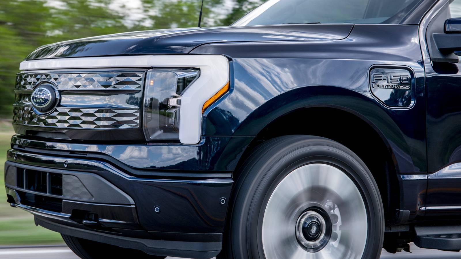 Ford Lost ,000 On Every EV Sold, And That’s Why The F-150 Lightning Is Dead Ford Lost ,000 On Every EV Sold, And That’s Why The F-150 Lightning Is Dead