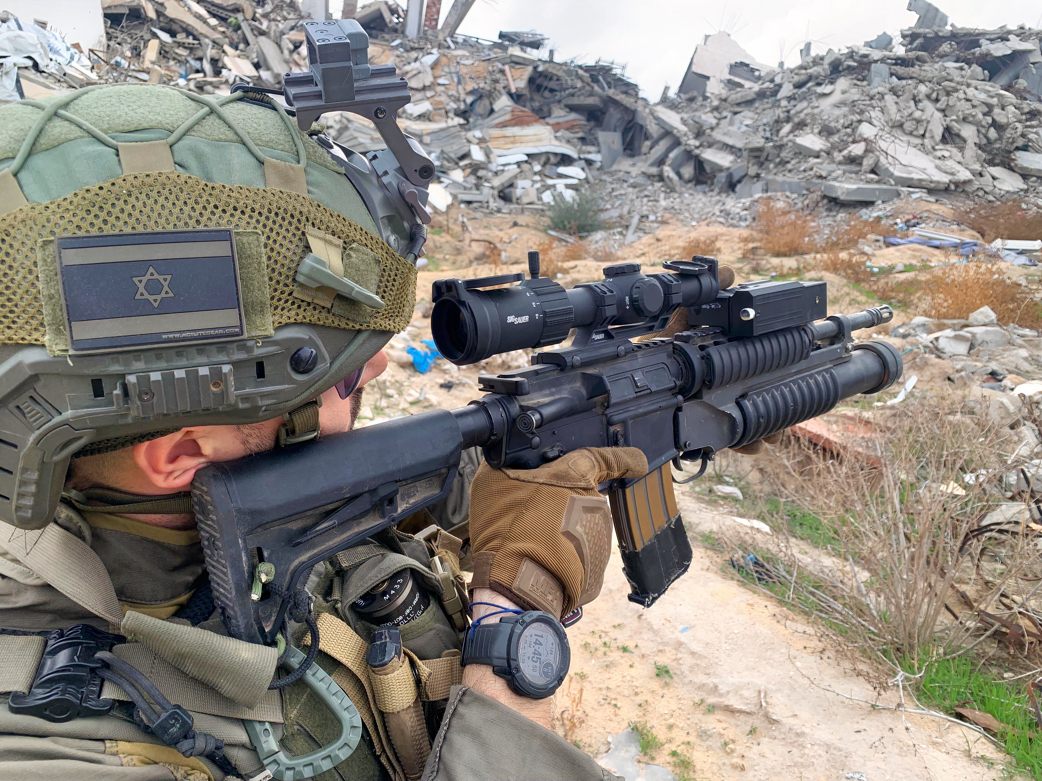New Battlefield System Lets Soldiers Control Drones From Their Rifles