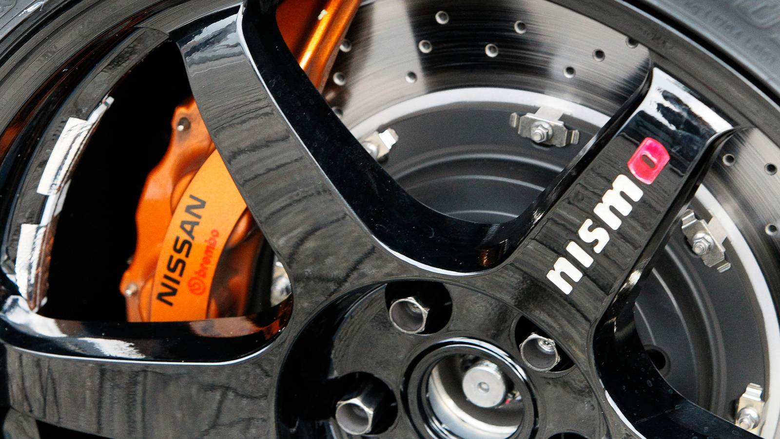 The Secret Code Hidden In Nissan’s Brake Caliper Colors The Secret Code Hidden In Nissan’s Brake Caliper Colors