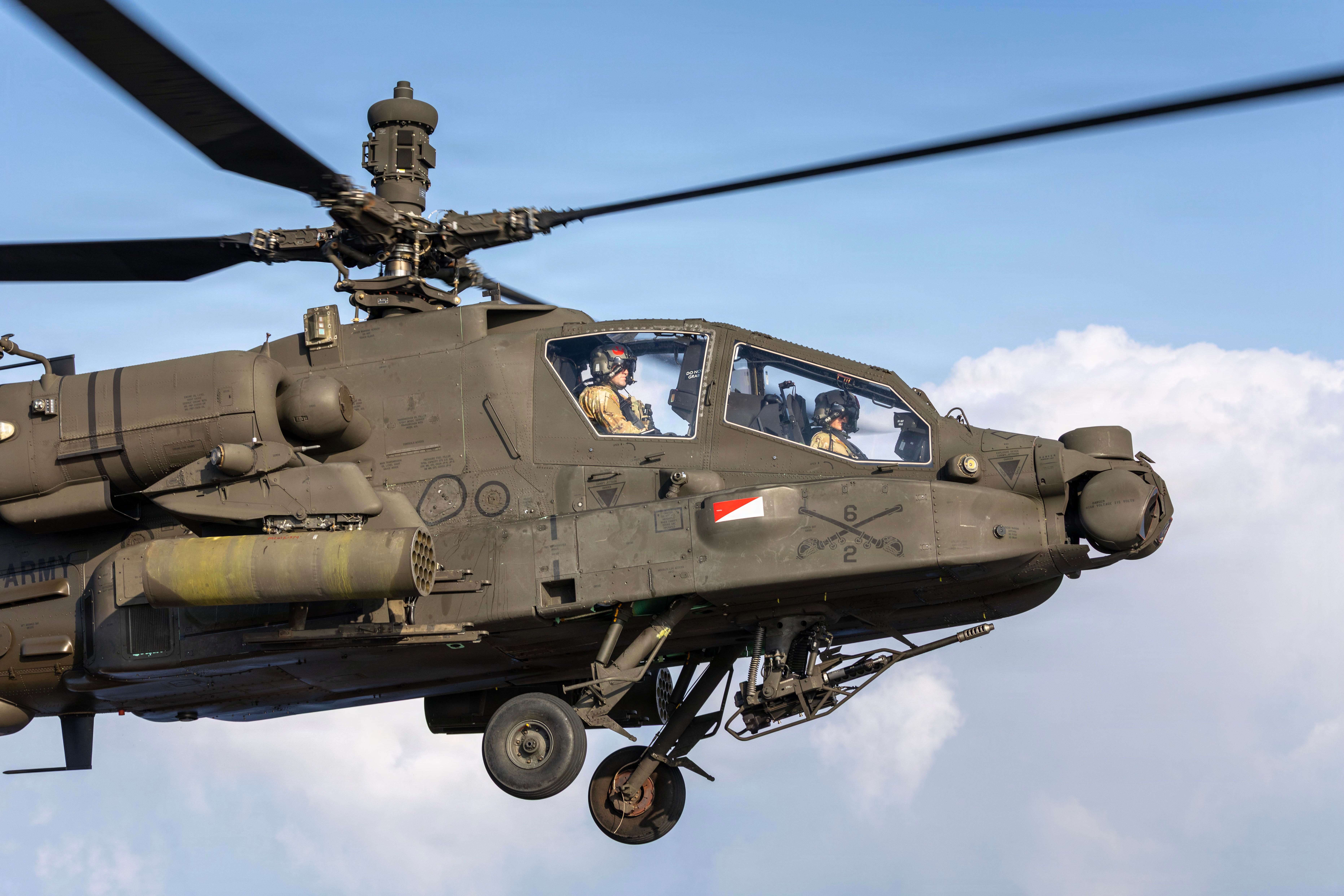 Army Resumes AH-64 Apache Flight Training After Fatal Fort Hood Crash