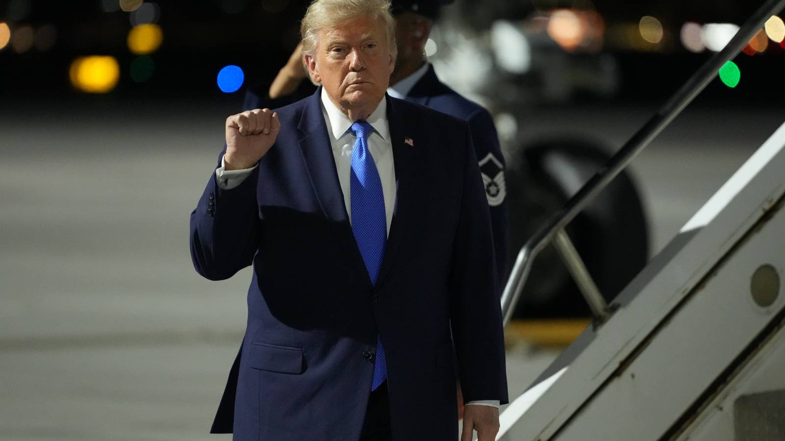 Trump Says Deal to Reopen the Strait of Hormuz Could Come as Early as Wednesday Trump Says Deal to Reopen the Strait of Hormuz Could Come as Early as Wednesday
