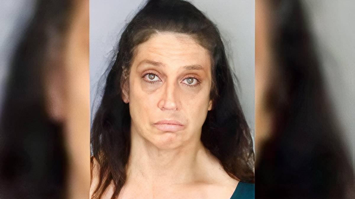Fake Military IDs Used By Woman in Alleged ,000 Bank Theft Fake Military IDs Used By Woman in Alleged ,000 Bank Theft