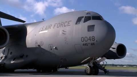C-17 Globemaster III Takeoff & Landing