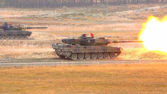 Tanks Battle for Supremacy