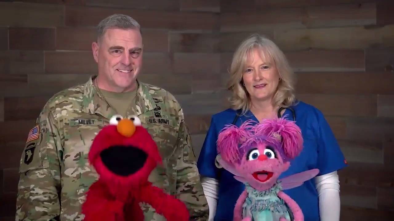 Elmo meets the General