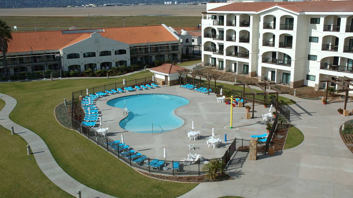 Military Lodging: Navy On-Base Lodging