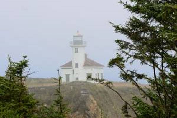 Coast Guard Transfers Ownership of Lighthouse