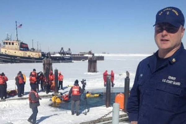 Ice Cod Operator Coast Guardsman Leads Ice-rescue Training