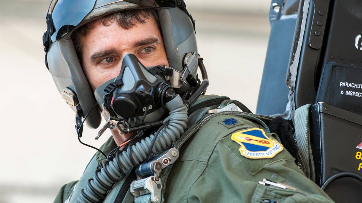 Air Force Fighter Pilot Reaches 3,000 Flying Hours