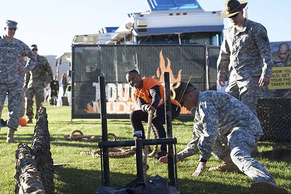 Army Reserve Soldiers Motivate Southern California 2015 Tough Mudders