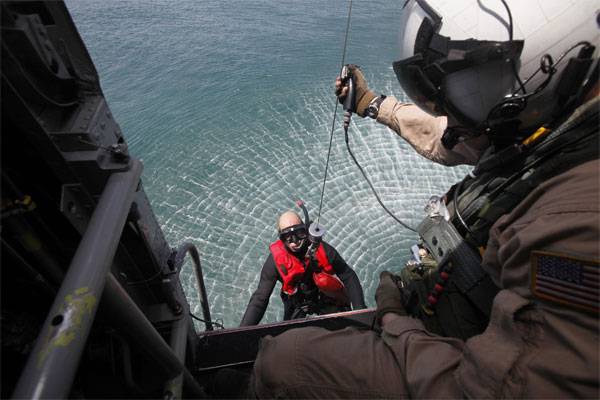 Marine Crew Rescues Stranded Boater